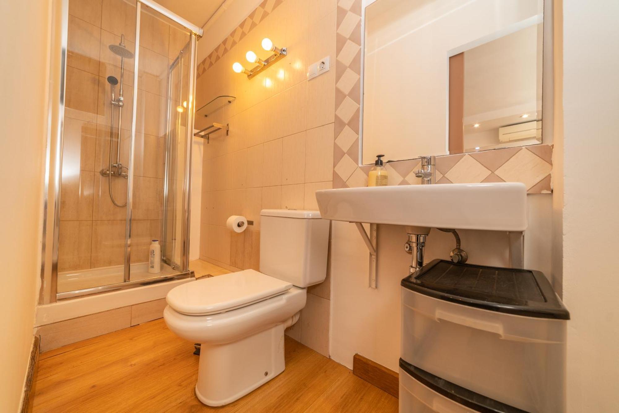 Barcelona Apartment Near Park Guell ภายนอก รูปภาพ